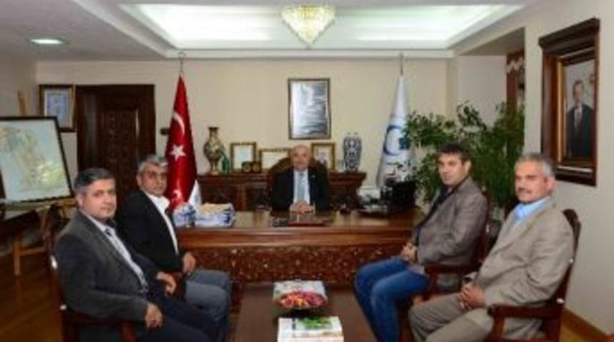 Muhtarlar Derneği Başkanı Taş&rsquo;tan, &Uuml;niversiteye Ziyaret