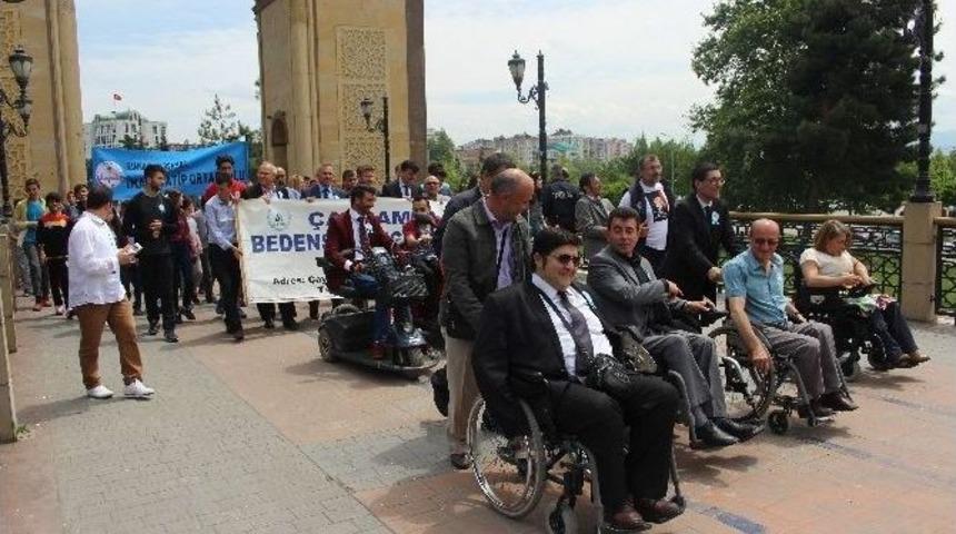 &Ccedil;abed&rsquo;den Geleneksel Empati Y&uuml;r&uuml;y&uuml;ş&uuml;