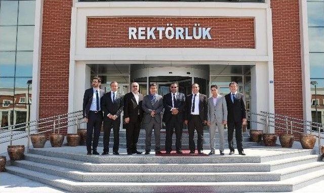 Smdk Başkanı Enes El-ubde, Rekt&ouml;r Taş&rsquo;ı Ziyaret Etti 2