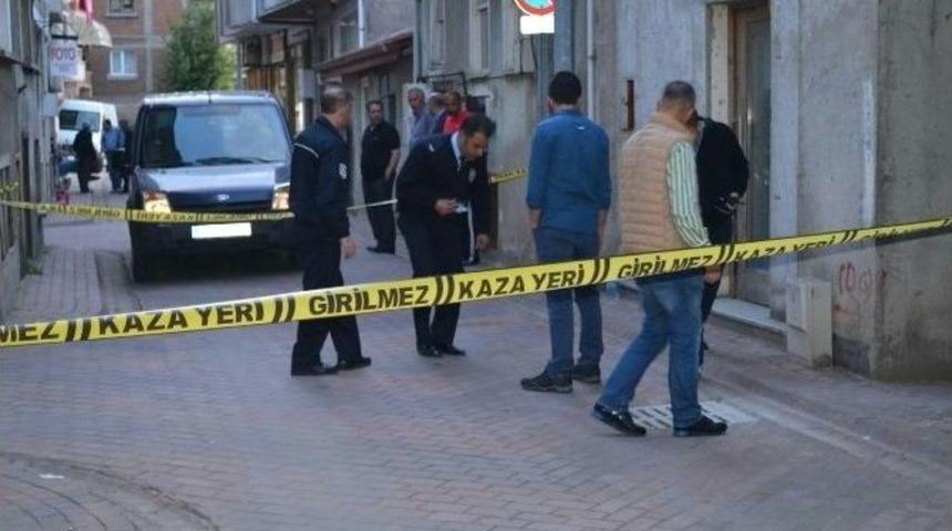 Kocaeli&rsquo;de Silahlı Kavga: 1 Yaralı