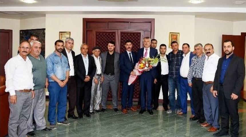 Karalar: &ldquo;hizmet Masa Başında Yapılmaz&rdquo;