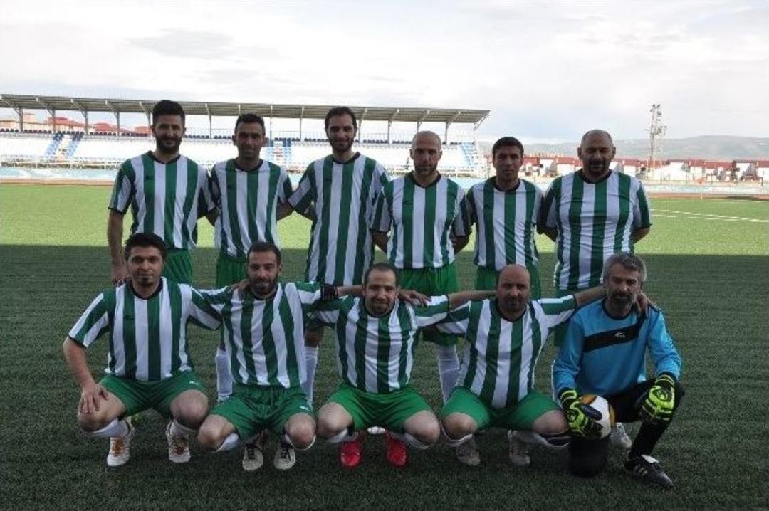 Kurumlararası Futbol Turnuvası &Ccedil;ekişmeli Karşılaşmalara Sahne Oluyor