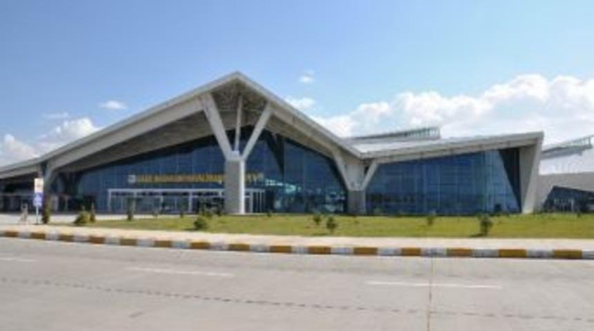 Kars Harakani Havalimanı&rsquo;ndan Nisan&rsquo;da 37 Bin 708 Yolcu U&ccedil;tu