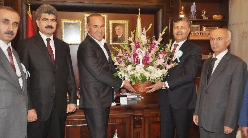 S&ouml;zl&uuml;: &ldquo;vakıf Hizmetlerini Devam Ettirmek Hepimizin G&ouml;revi&rdquo;