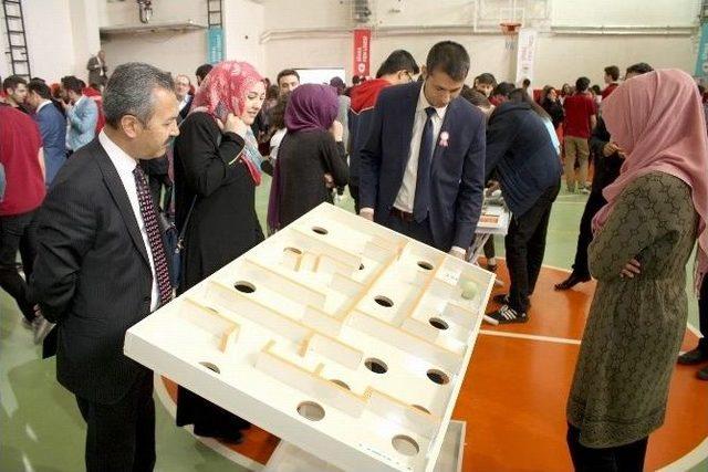 Sivas Fen Lisesi Bilim Fuarı Açtı 1