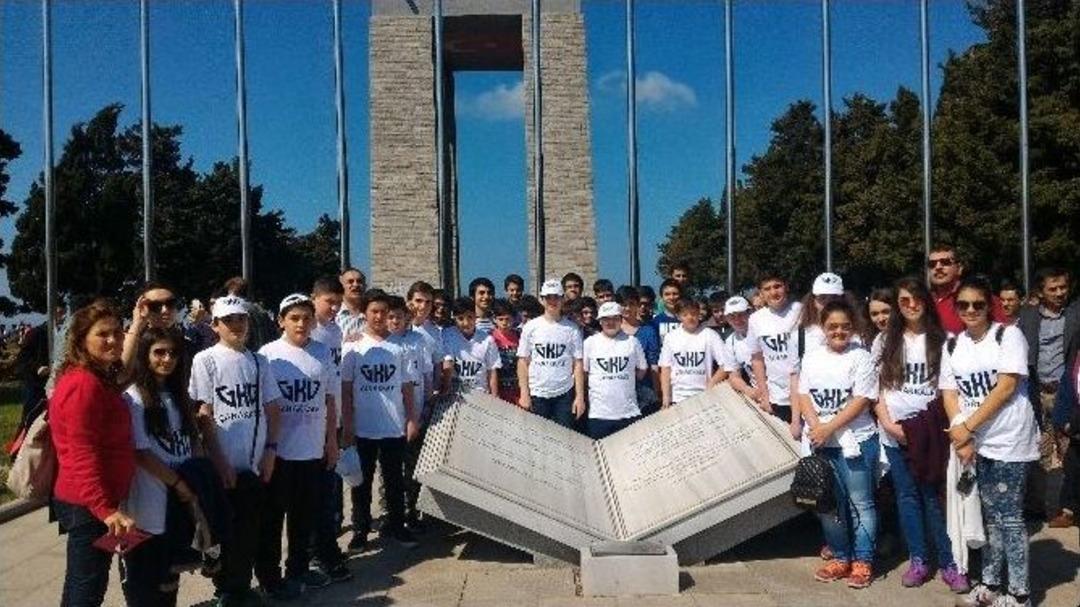 Ortaokul &Ouml;ğrencilerinden &Ccedil;anakkale &Ccedil;ıkarması