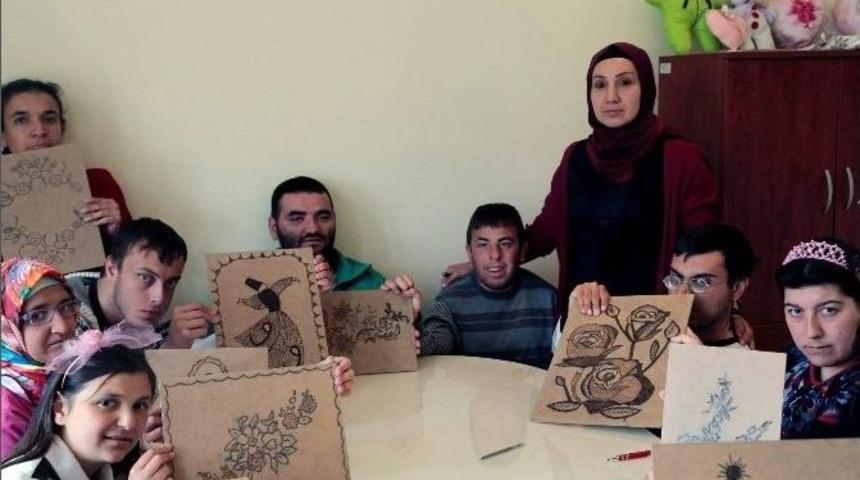 &Ouml;zel İnsanlar, Osmanlı Sanatını Yaşatıyorlar