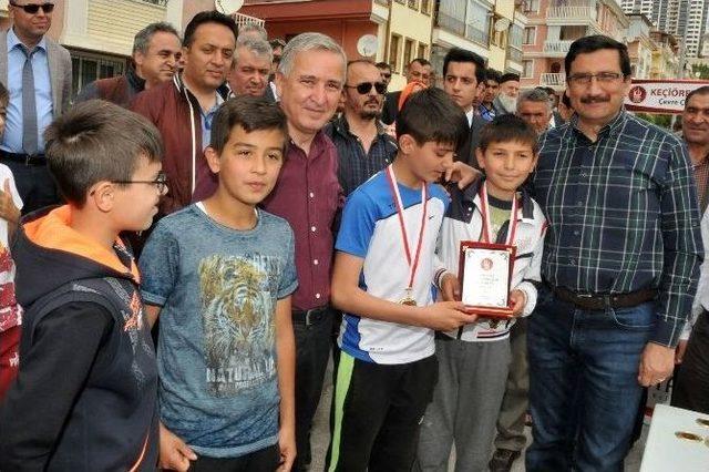 &Ccedil;evre &Ccedil;i&ccedil;ekleri Geri D&ouml;n&uuml;ş&uuml;m Tornetleriyle Yarıştı 2