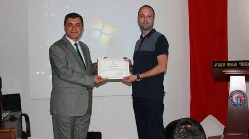 &Ccedil;anakkale&rsquo;nin Tarihi Ve K&uuml;lt&uuml;rel Değerleri Konferansı