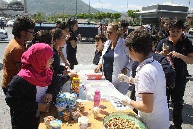 Tekden Koleji Öğrencilerinden Anlamlı Kermes