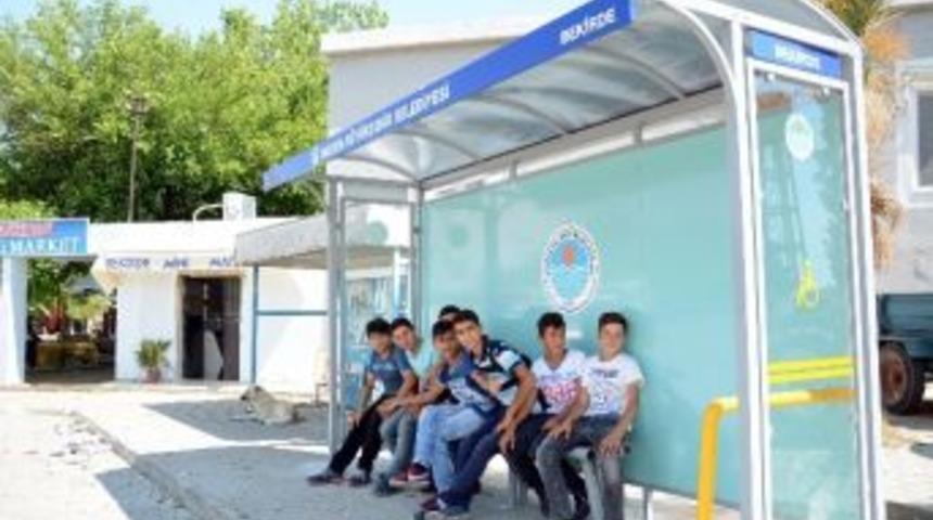 Mersin&rsquo;de Otob&uuml;s Durakları Yenileniyor