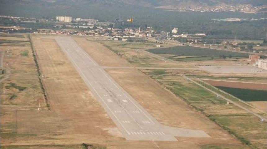Nisan Ayında Kocaseyit Havalimanı 20 Bin Yolcuya Hizmet Verdi