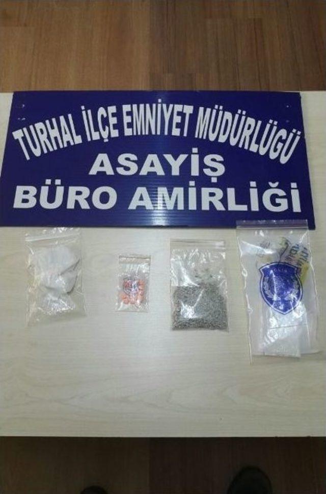 Turhal’da Uyuşturucu Operasyonunda 4 Tutuklama 1