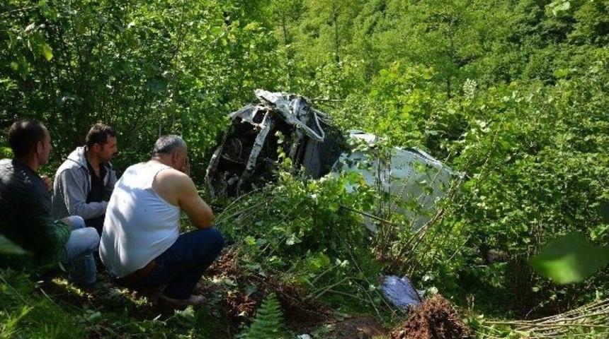 Ordu&rsquo;da Minib&uuml;s U&ccedil;uruma Yuvarlandı: 1 &Ouml;l&uuml;, 5 Yaralı