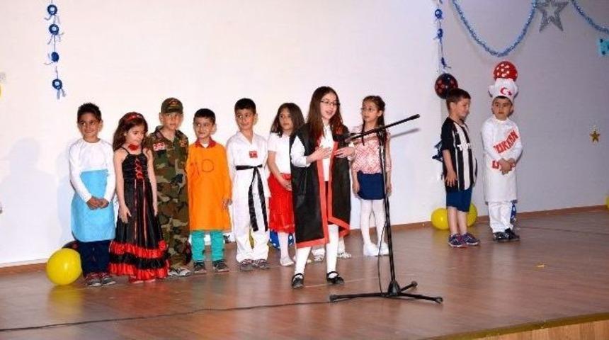 K&uuml;&ccedil;&uuml;k &Ouml;ğrencilerin B&uuml;y&uuml;k G&ouml;sterisi