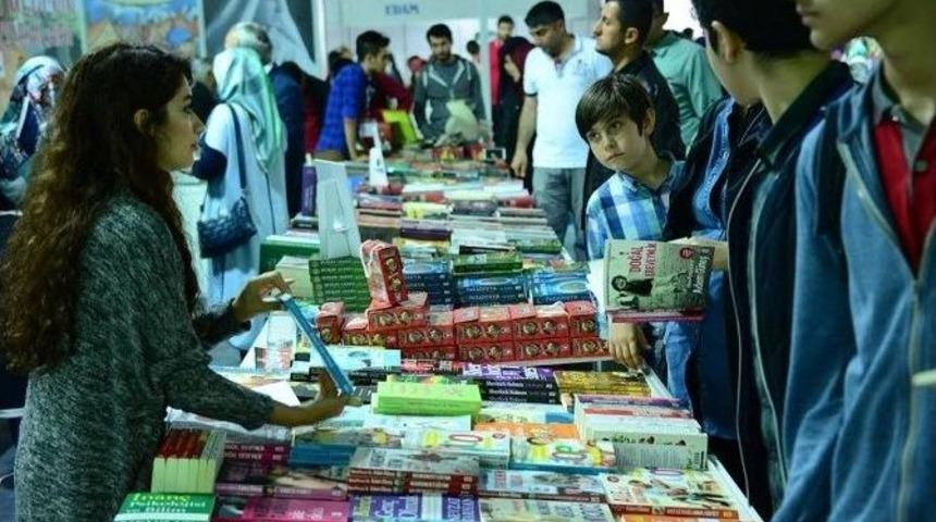 Malatya 5. Anadolu Kitap Fuarı&rsquo;na Yoğun İlgi