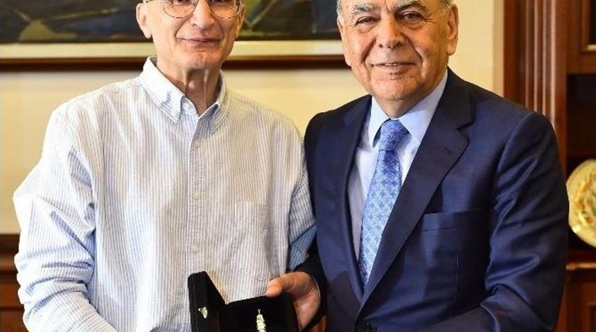 Nobel &Ouml;d&uuml;ll&uuml; Aziz Sancar İzmir&rsquo;de