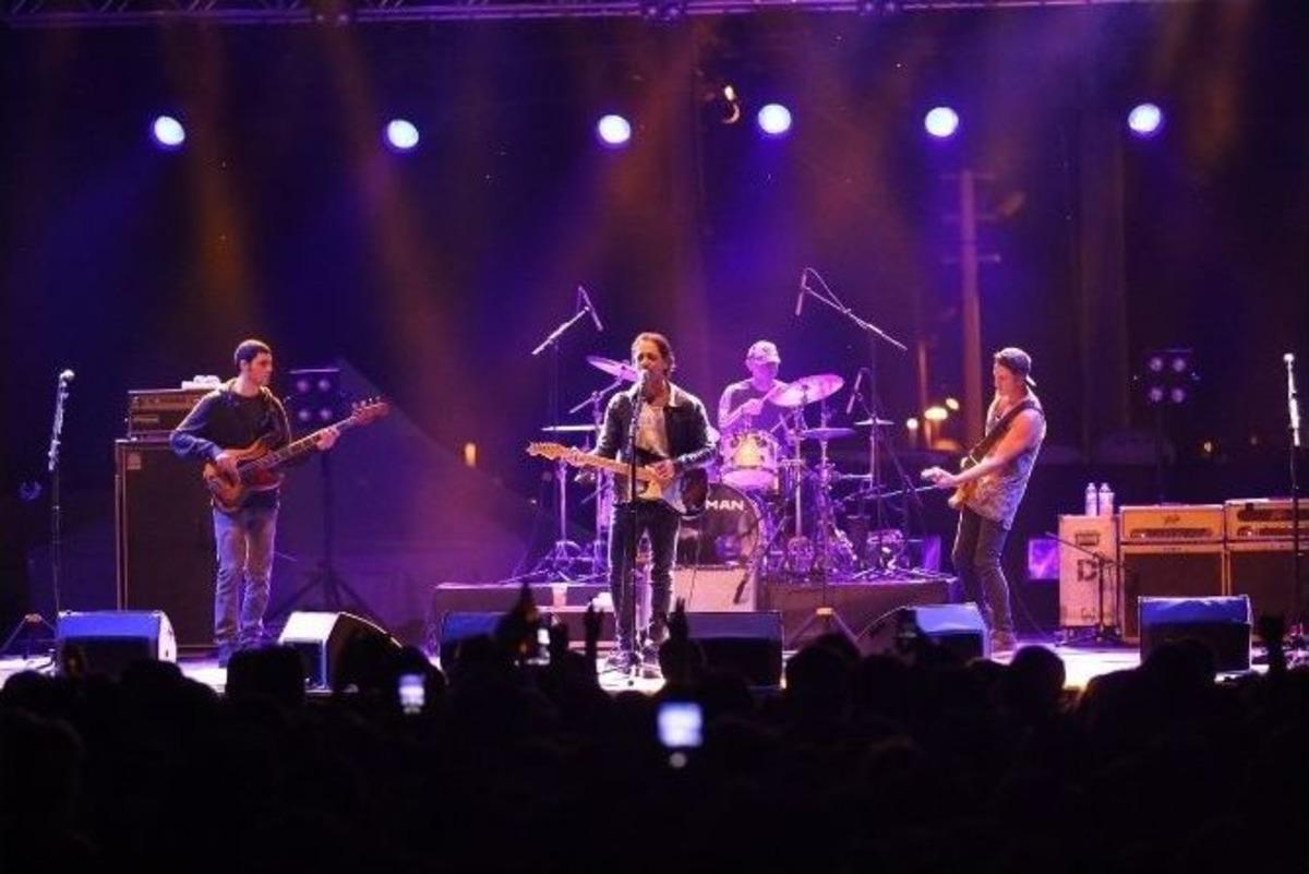 &Uuml;niversite &Ouml;ğrencileri Baharı Şenlikle Karşıladı