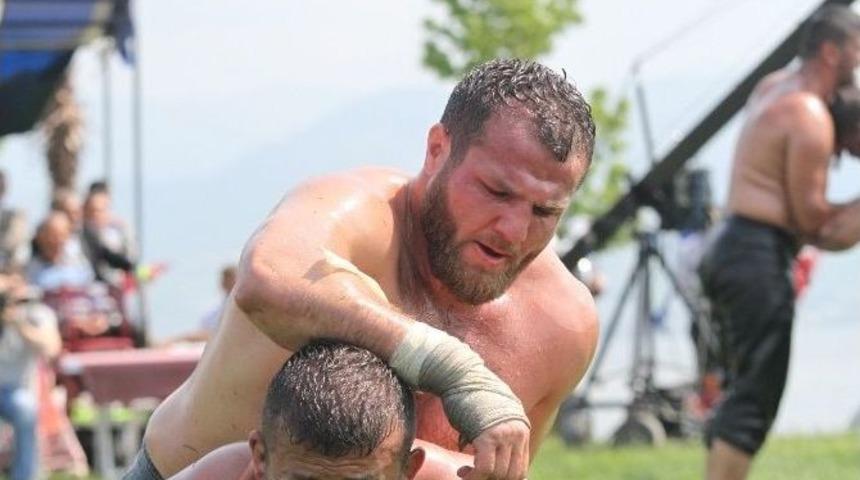 Kazım San&rsquo;ın &Ccedil;ayırda Madalyaları Topluyor