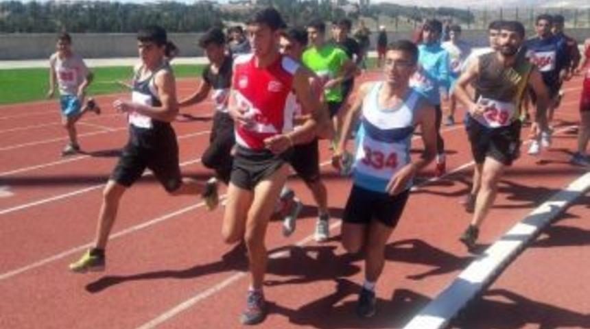 Adıyamanlı Atletizmciler Milli Takım Se&ccedil;melerine Katılacak