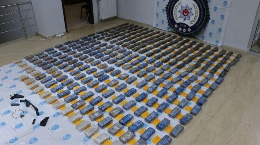 Bitlis&rsquo;te 146 Kilo Eroin İle Silah Ele Ge&ccedil;irildi