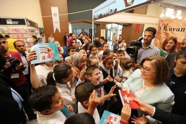 Gaziantep Kitap Fuarı’nı 100 Bin Kişi Ziyaret Etti