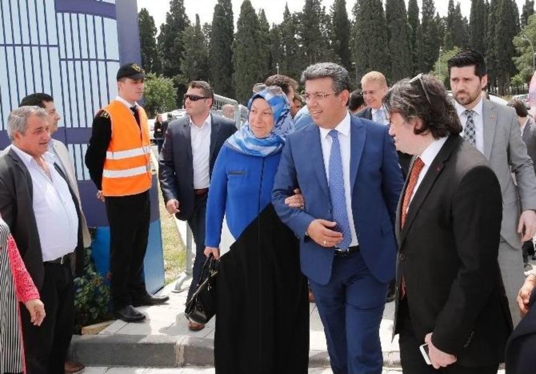 Girişimci Kadınlar, El Emeklerini G&ouml;r&uuml;c&uuml;ye &Ccedil;ıkardı