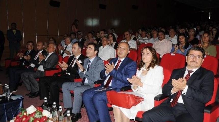 Me&uuml; Rekt&ouml;r&uuml; &Ccedil;amsarı: "pratikten Kopuk Eğitim Yerine Ulaşmıyor"