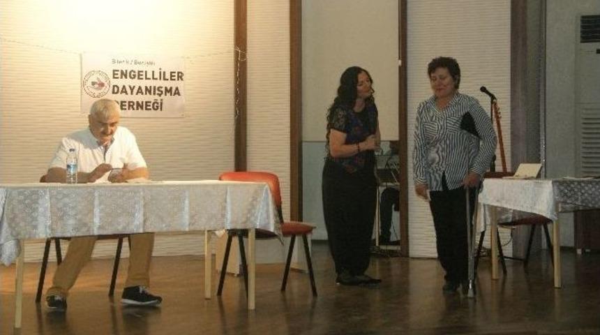 Engellilerin Karşılaştıkları Zorluklar Tiyatro İle Anlatıldı