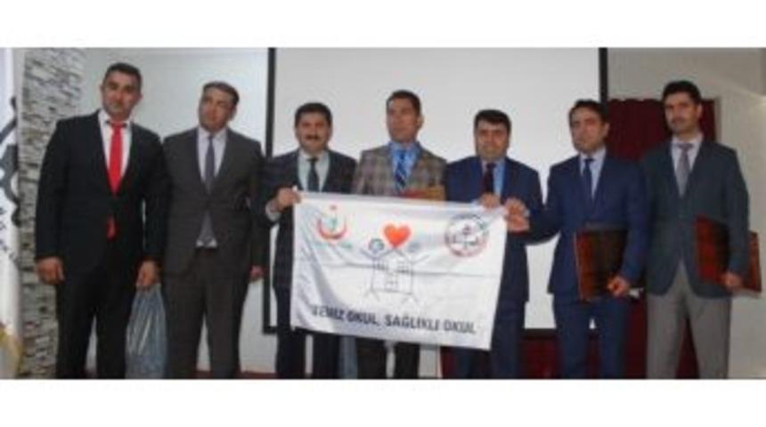 Van&rsquo;da 50 Okul &lsquo;beyaz Bayrak&rsquo; &Ouml;d&uuml;l&uuml; Aldı