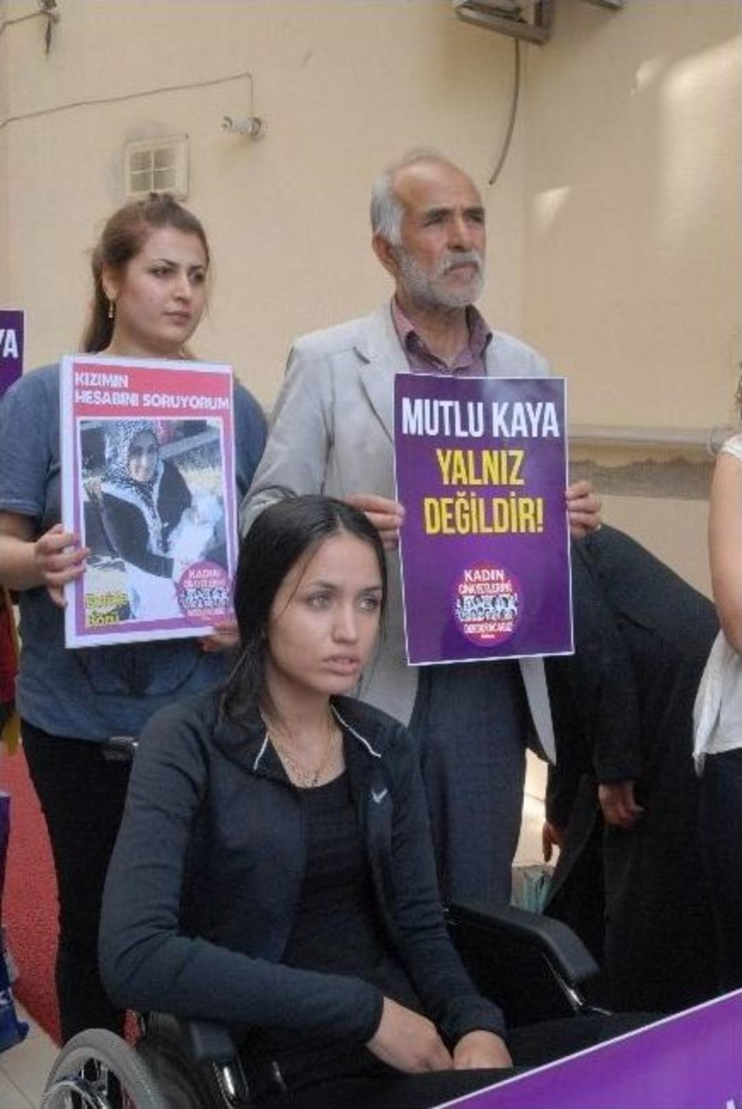 Kadın Cinayetlerini Durduracağız Platformu&rsquo;ndan Mutlu Kaya&rsquo;ya Destek