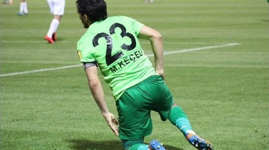 Denizlispor&rsquo;lu Ke&ccedil;eli Futbol Bırakmaya Hen&uuml;z Karar Vermediğini S&ouml;yledi