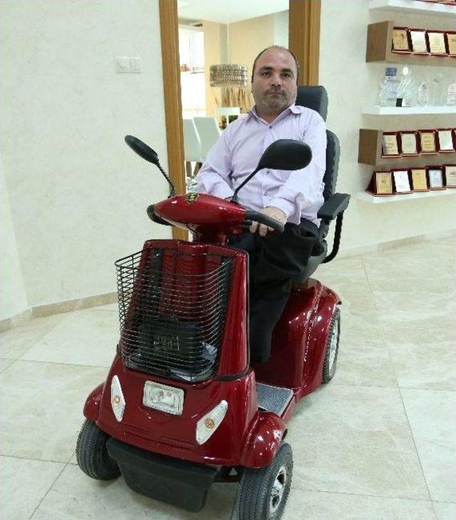 Başkan Gen&ccedil;&rsquo;ten Engelli Vatandaşa S&uuml;rpriz 1