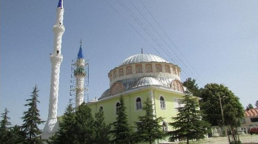 Sandıklı Reşadiye K&ouml;y&uuml; Camisine Yeni Minare