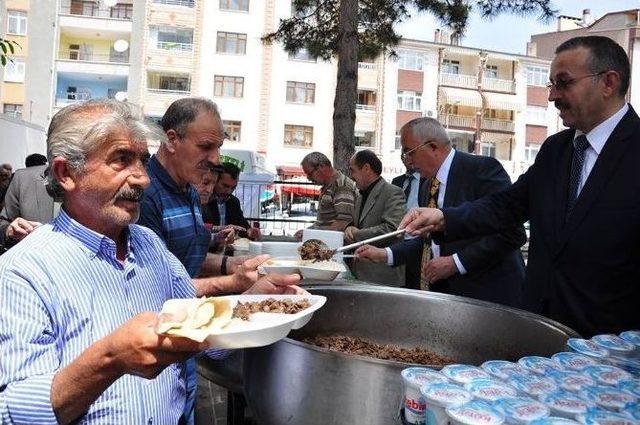 Tokat’ta 2 Bin Kişiye Vakıf Yemeği