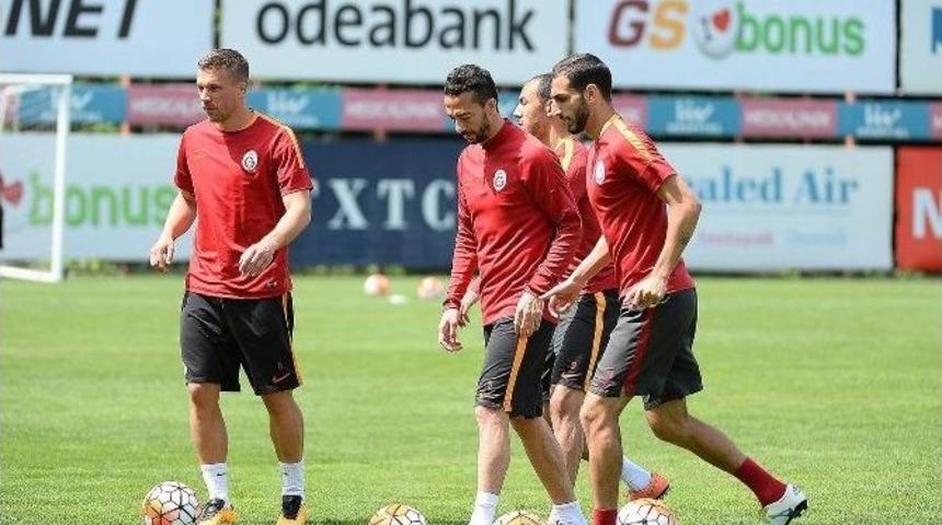 Galatasaray, Akhisar Ma&ccedil;ı Hazırlıklarını S&uuml;rd&uuml;r&uuml;yor