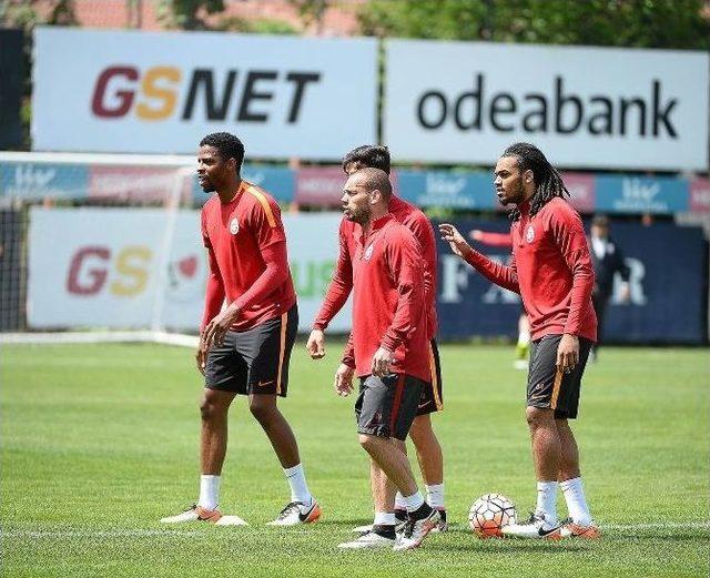 Galatasaray, Akhisar Maçı Hazırlıklarını Sürdürüyor