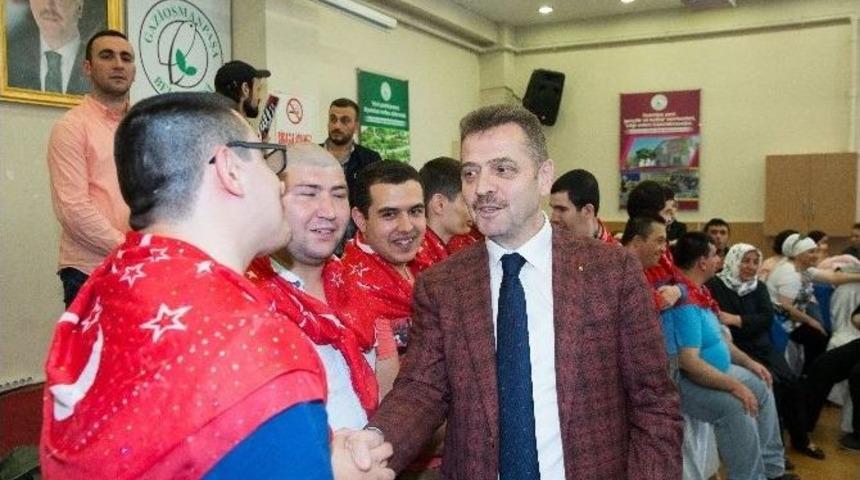 Engelli Gen&ccedil; Ter&ouml;re Meydan Okudu