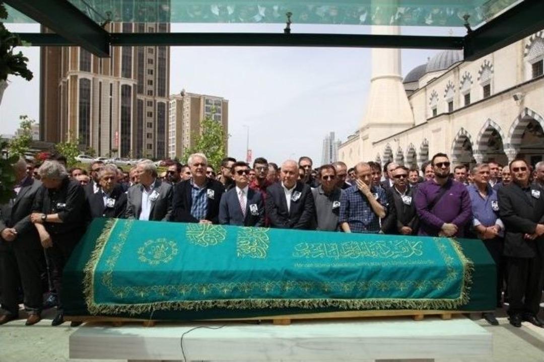 C&uuml;neyt &Ccedil;akır&rsquo;ın G&ouml;zyaşları