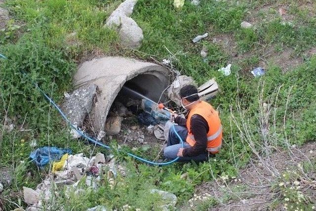 Sungurlu Belediyesi İlaçlama Çalışmalarına Hız Verdi