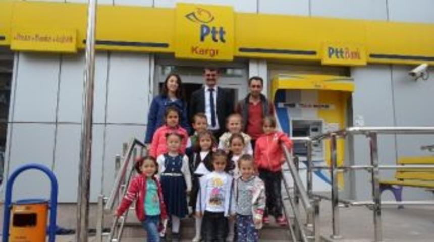 Minik Öğrencilerden Ptt’ye Ziyaret
