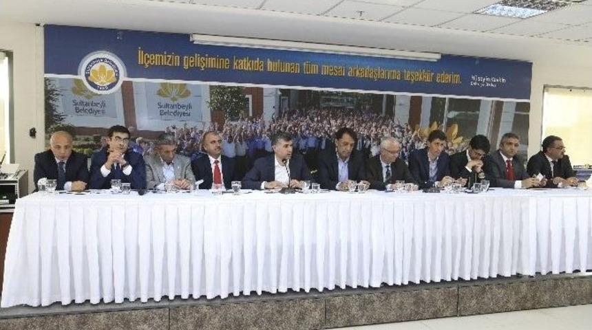 Başkan Keskin, İnşaat Sekt&ouml;r&uuml;n&uuml;n Yatırımcılarıyla Buluştu