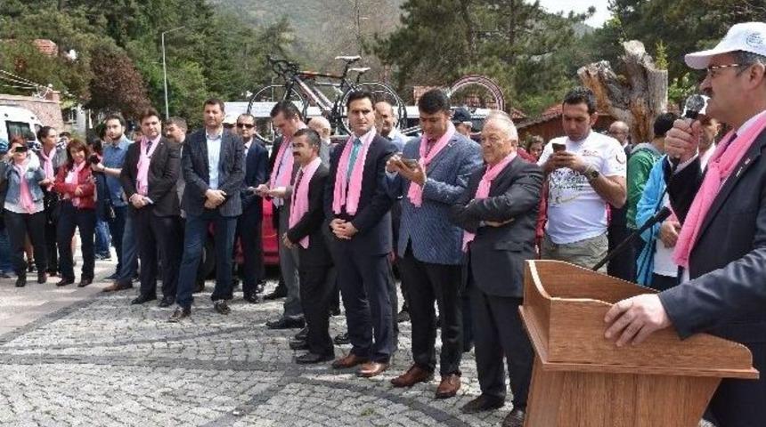 Kadın Kanserlerine Dur Demek İ&ccedil;in Pedal &Ccedil;evirdiler