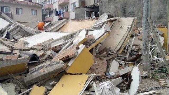 Lapseki&rsquo;de 5 Katlı Apartman &Ccedil;&ouml;kt&uuml; 2