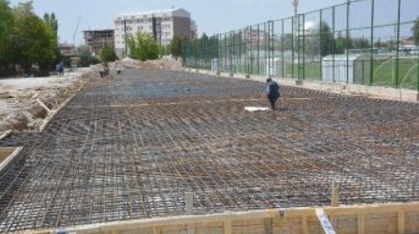 &Ccedil;umra Şehir Stadyumunda &Ccedil;alışmalar Devam Ediyor