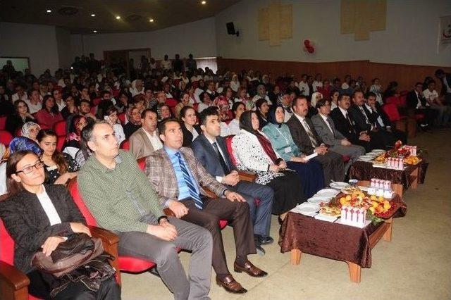 Van&rsquo;da Anneler, Hemşireler Ve Ebeler G&uuml;n&uuml; Etkinliği 1