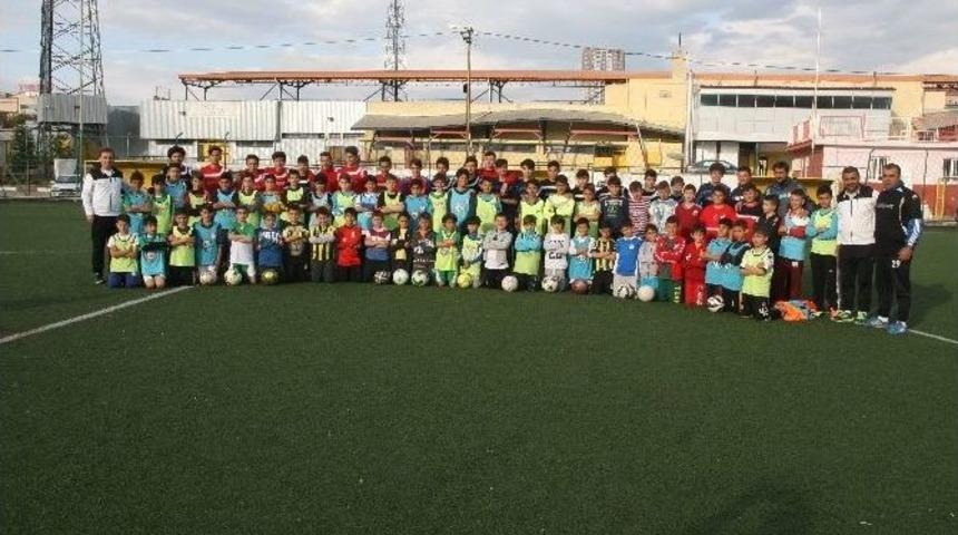 Yozgat&rsquo;ın En B&uuml;y&uuml;k Futbol Altyapısına Sahip Bozokspor Destek Bekliyor