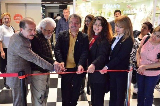 Yaptıkları Resimlerle Engel Tanımadılar 1