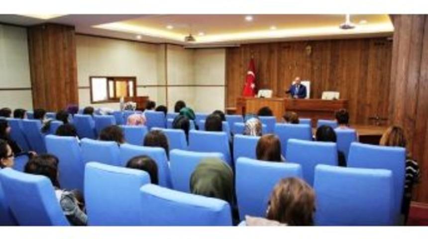 Vali Azizoğlu, &lsquo;y&ouml;netim Ve Liderlik&rsquo; Dersi Verdi