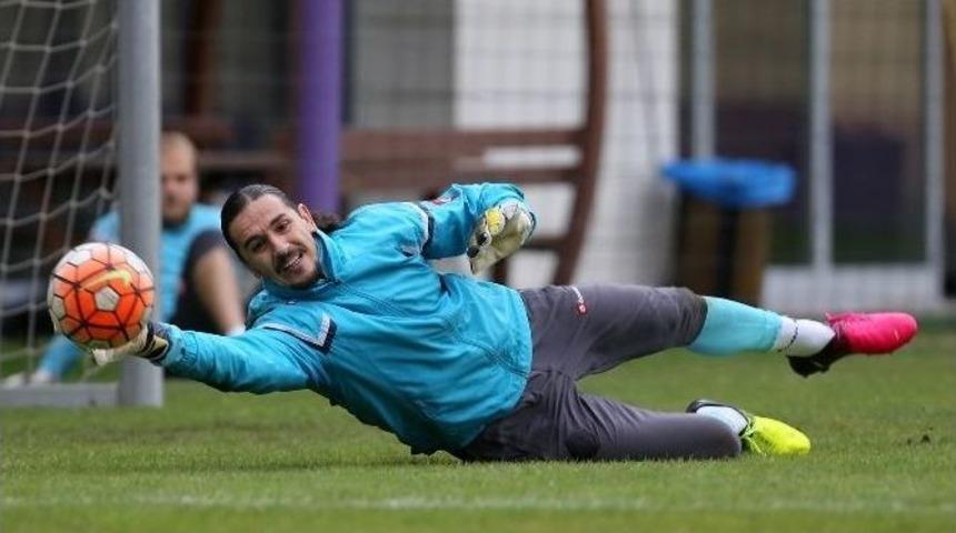 Osmanlıspor, Beşiktaş Hazırlıklarını S&uuml;rd&uuml;rd&uuml;